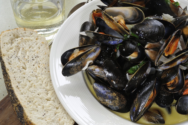 Mussels Steamed with Wine & Tarragon Sam Stern