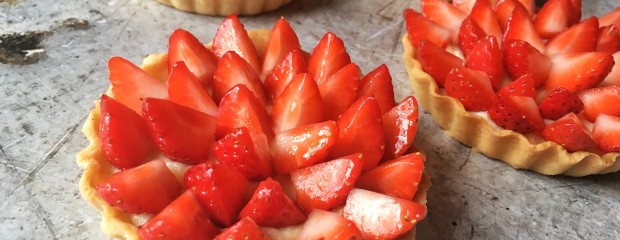 Prosecco Strawberry Tarts